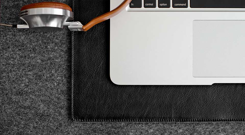 Чехол для MacBook // HIKE x Hollow/Ground